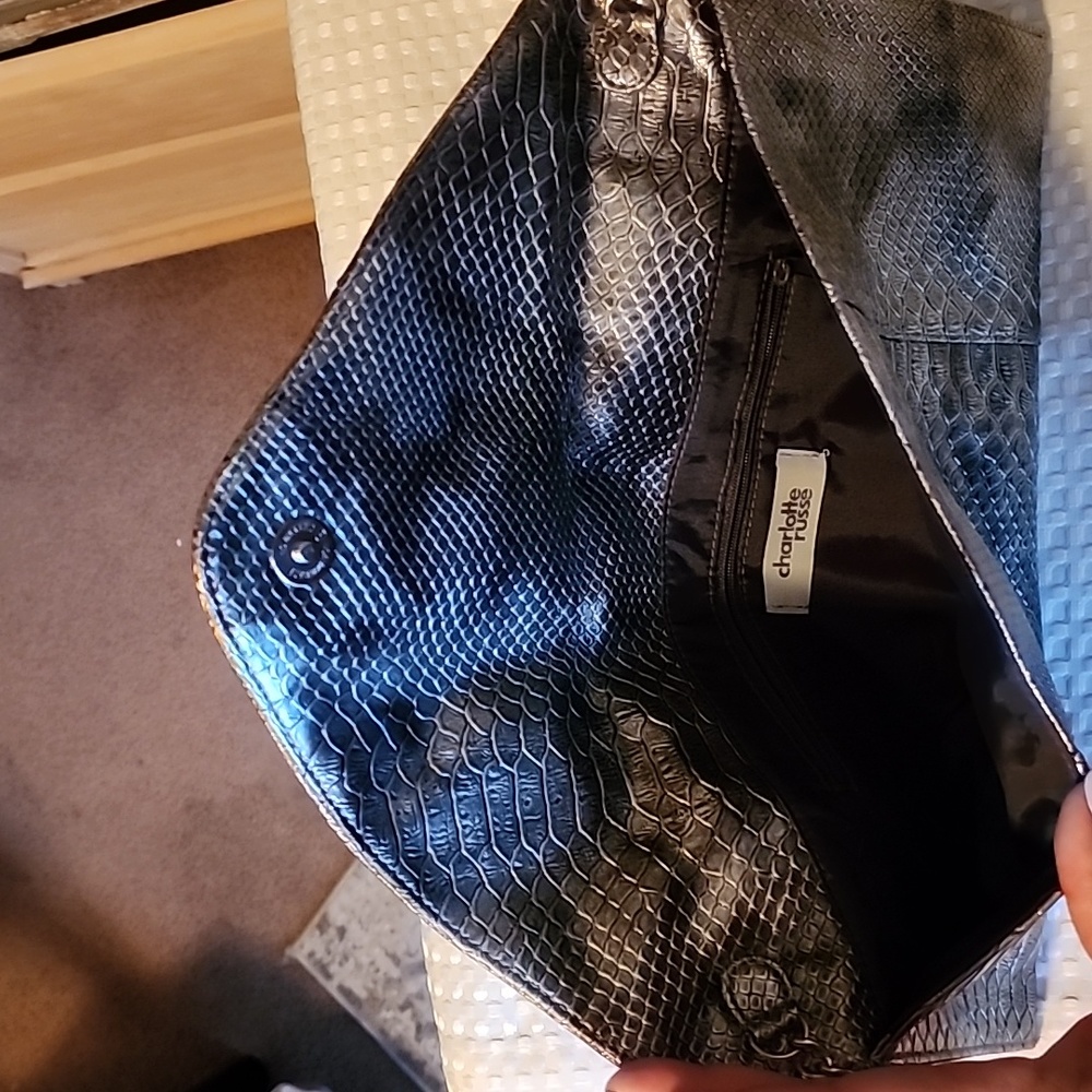 Purse - Picture 2 of 3